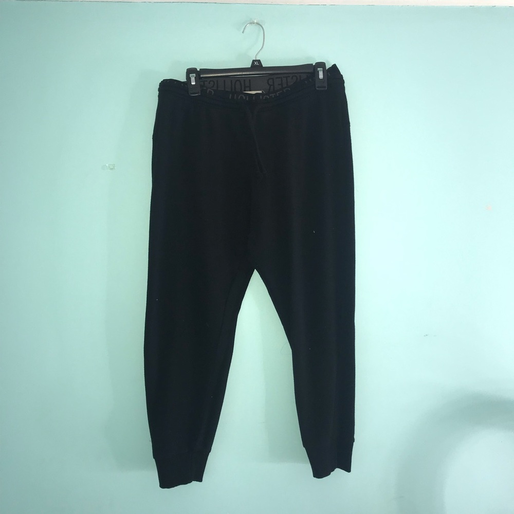 Black Hollister sweatpants!